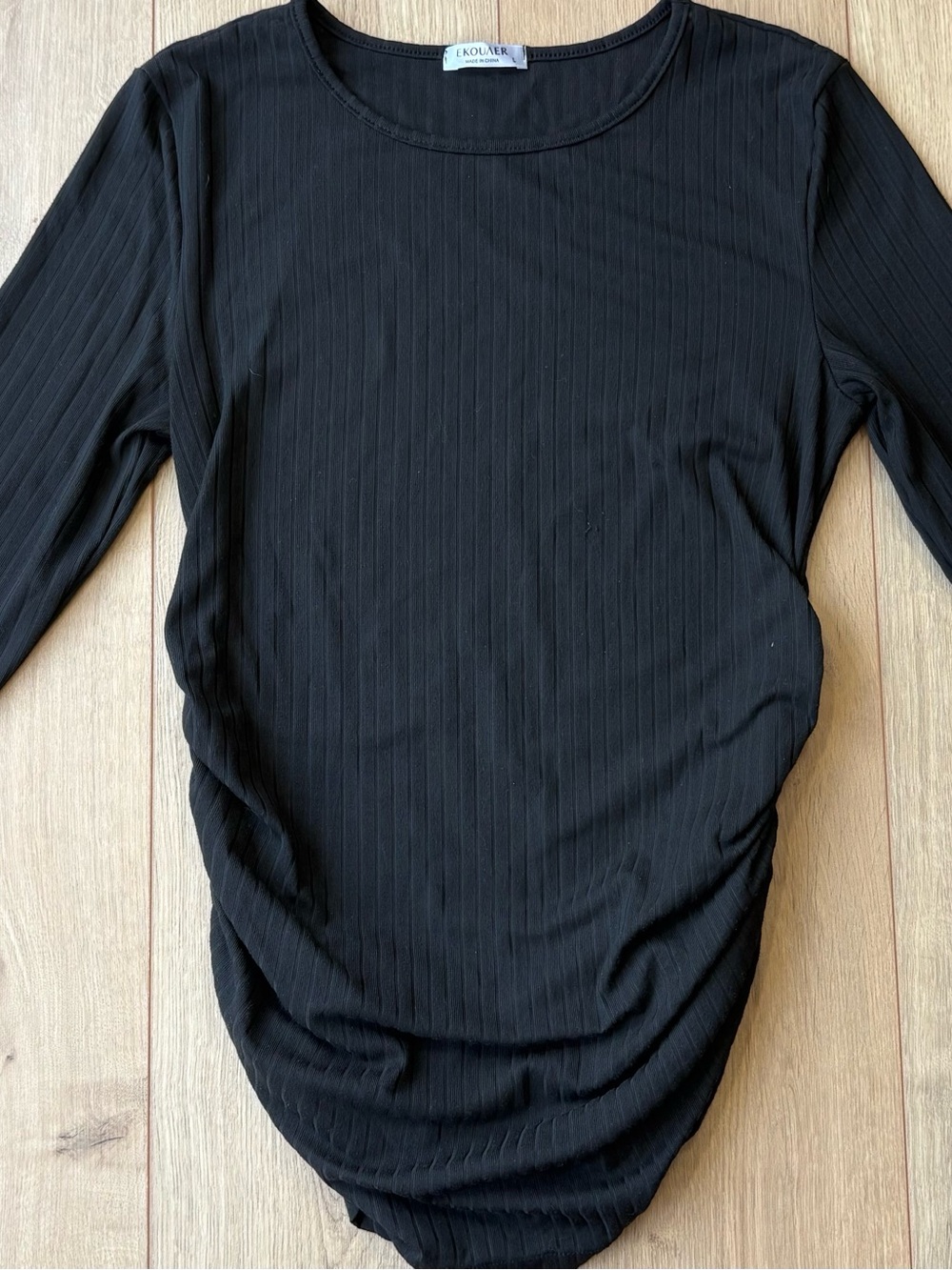 Ekouaer Black Ribbed Long-Sleeve Crewneck Top